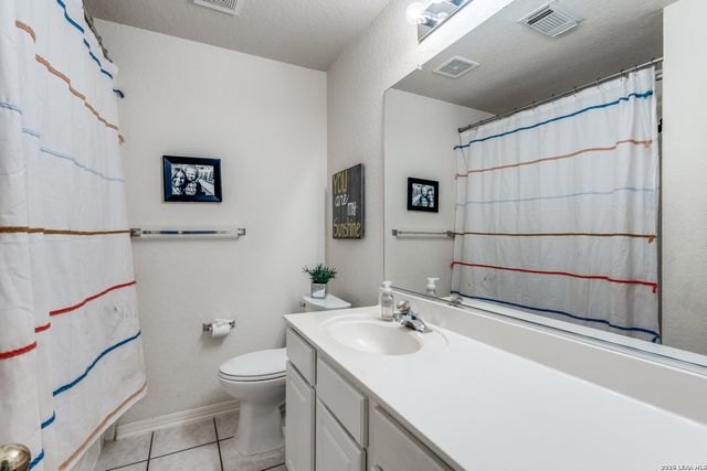 1325 Black Oak Dr, Schertz, TX 78154