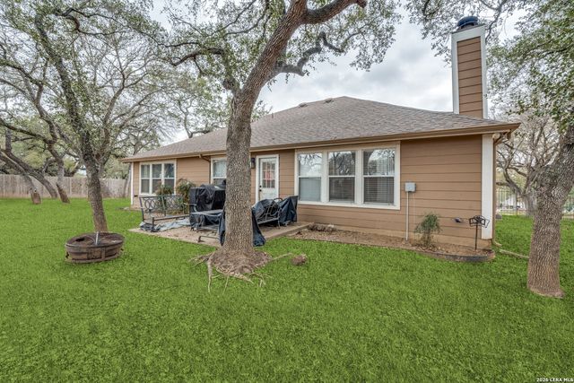 1325 Black Oak Dr, Schertz, TX 78154