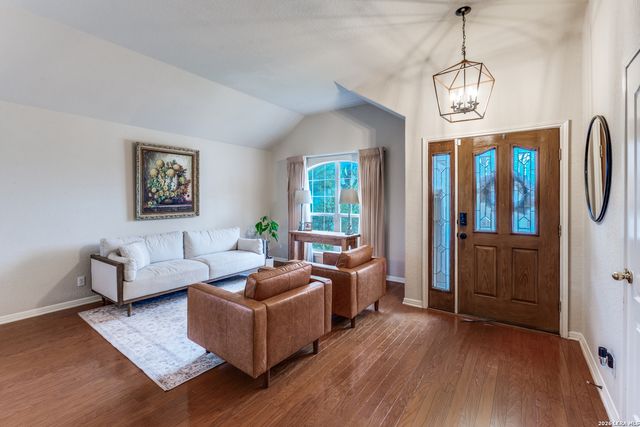 1325 Black Oak Dr, Schertz, TX 78154