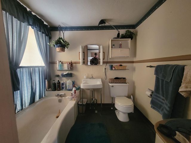 8 Lovejoy Road, Loudon, NH 03307