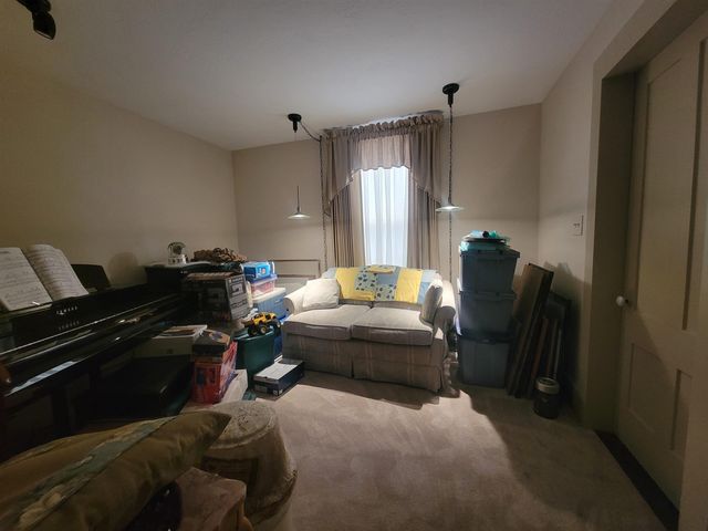 8 Lovejoy Road, Loudon, NH 03307