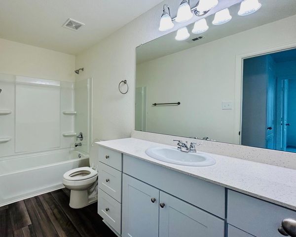 669 Amesbury Road, Conroe, TX 77316