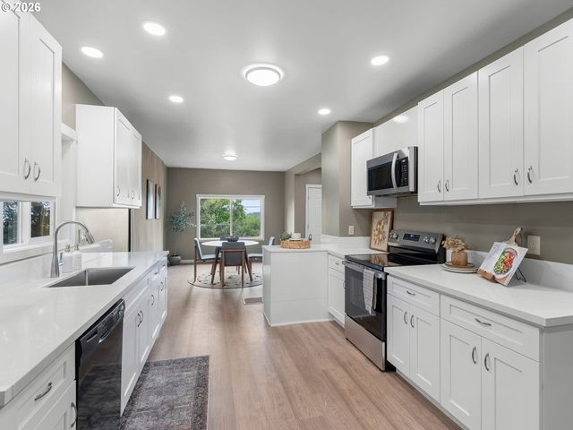 10503 Nw 3RD St, Portland, OR 97231