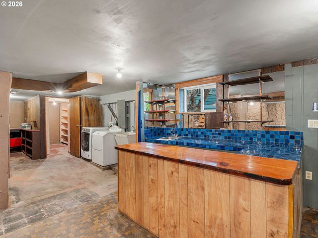 10503 Nw 3RD St, Portland, OR 97231