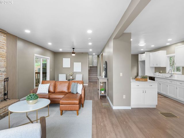 10503 Nw 3RD St, Portland, OR 97231