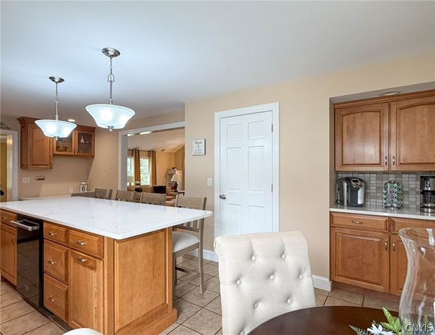 4 Gilbert Road, New Hartford, NY 13413