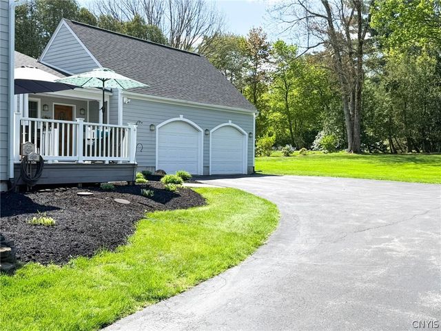 4 Gilbert Road, New Hartford, NY 13413