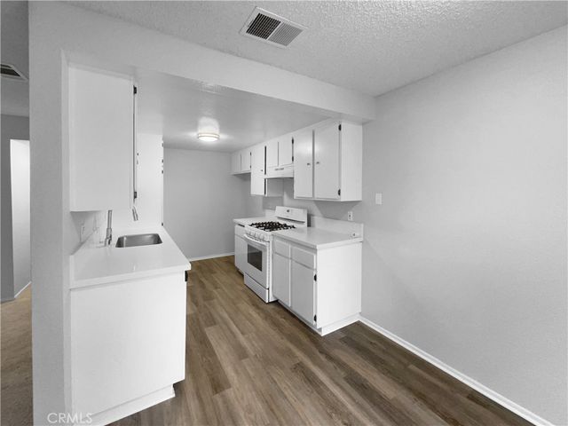 1800 E Old Ranch Apt 161 Road, Colton, CA 92324