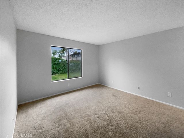 1800 E Old Ranch Apt 161 Road, Colton, CA 92324