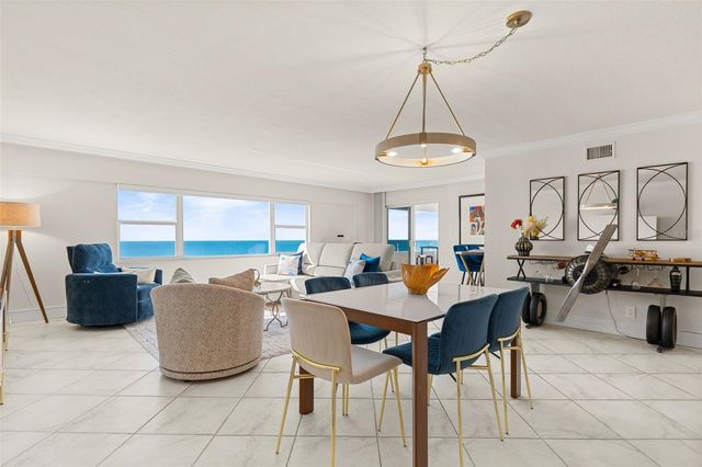 1750 BENJAMIN FRANKLIN DRIVE 8D, Sarasota, FL 34236