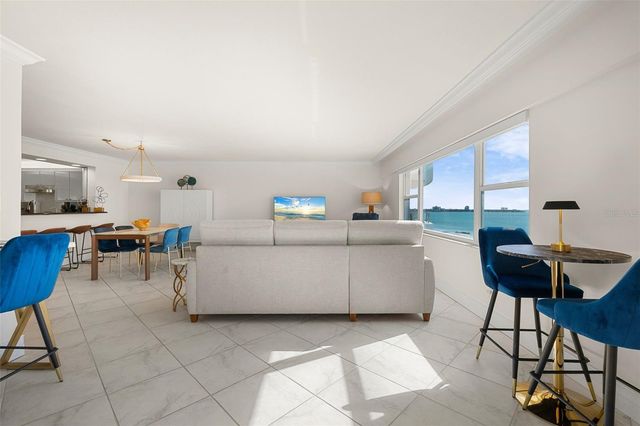 1750 BENJAMIN FRANKLIN DRIVE 8D, Sarasota, FL 34236