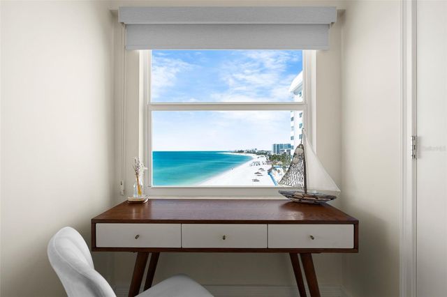 1750 BENJAMIN FRANKLIN DRIVE 8D, Sarasota, FL 34236