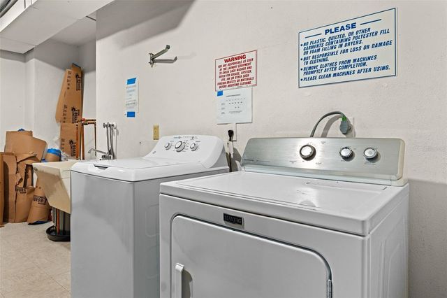 1750 BENJAMIN FRANKLIN DRIVE 8D, Sarasota, FL 34236