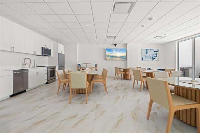 1750 BENJAMIN FRANKLIN DRIVE 8D, Sarasota, FL 34236