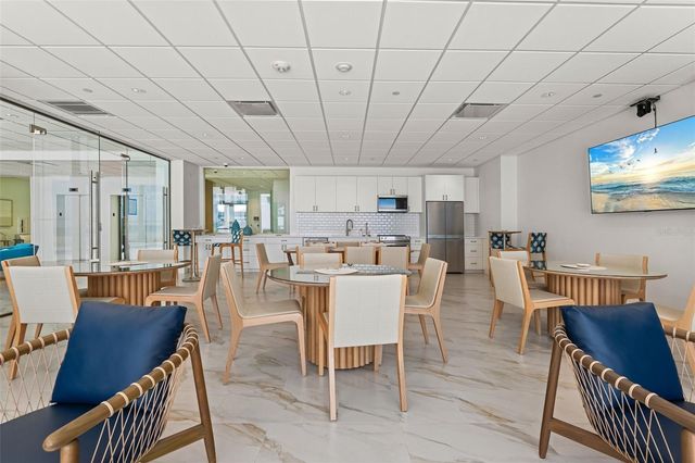 1750 BENJAMIN FRANKLIN DRIVE 8D, Sarasota, FL 34236