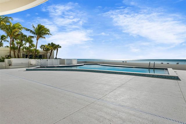 1750 BENJAMIN FRANKLIN DRIVE 8D, Sarasota, FL 34236