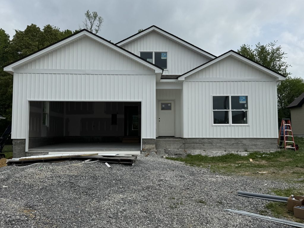 125 Reece Rd, Baxter, TN 38544