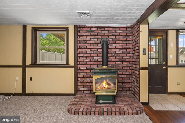 408 ELWYN TER, Manheim, PA 17545