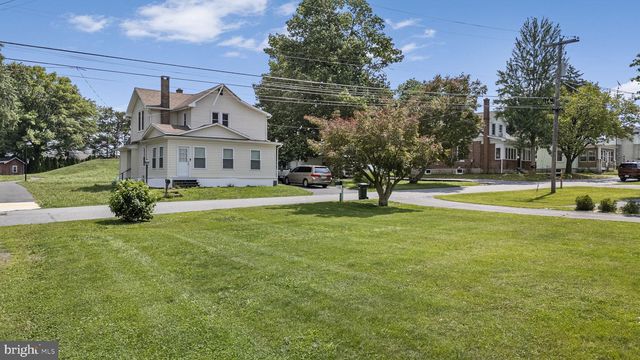 408 ELWYN TER, Manheim, PA 17545