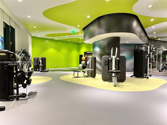 501 NE 31st St 3704, Miami, FL 33137