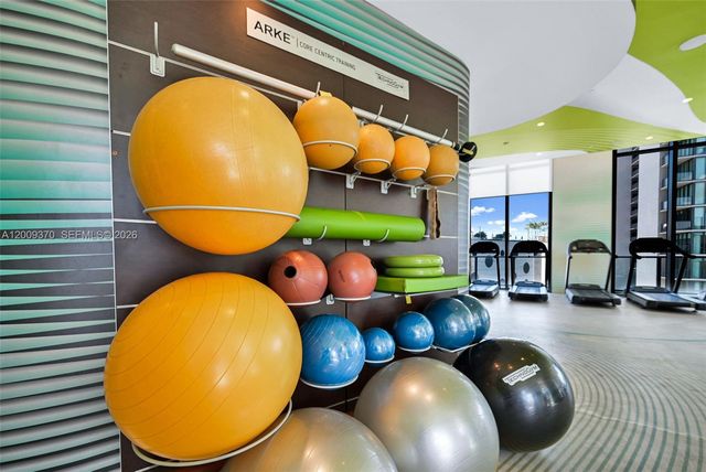 501 NE 31st St 3704, Miami, FL 33137