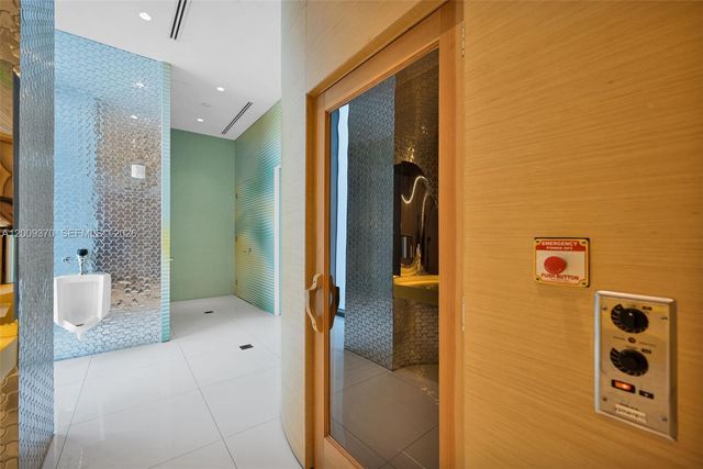 501 NE 31st St 3704, Miami, FL 33137