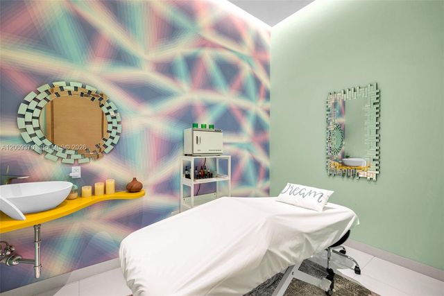 501 NE 31st St 3704, Miami, FL 33137