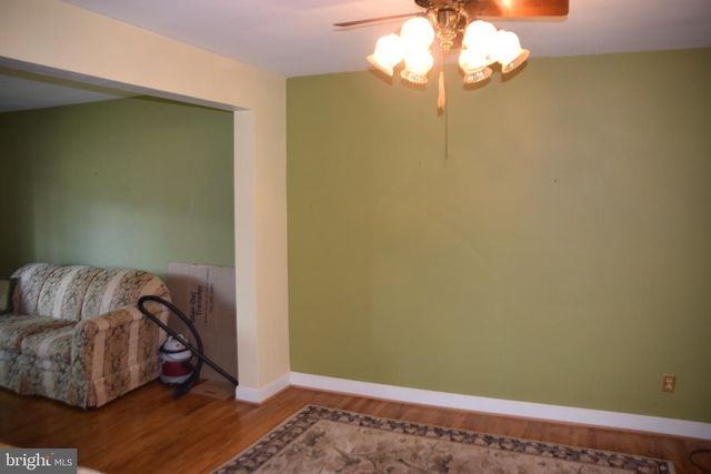 1305 WHITFIELD BLVD, Reading, PA 19609
