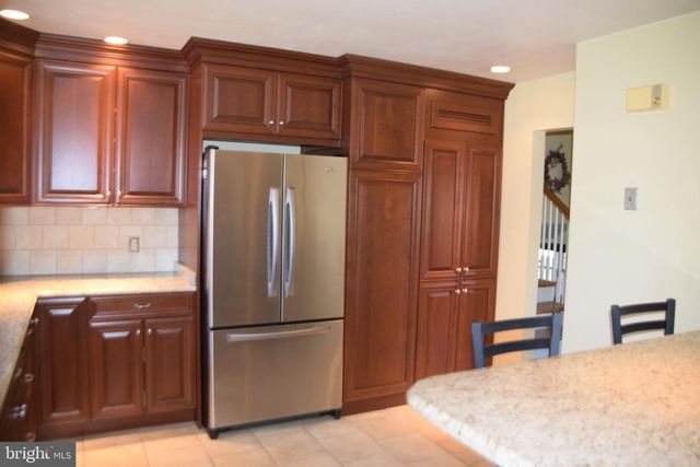 1305 WHITFIELD BLVD, Reading, PA 19609