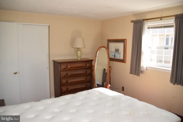 1305 WHITFIELD BLVD, Reading, PA 19609