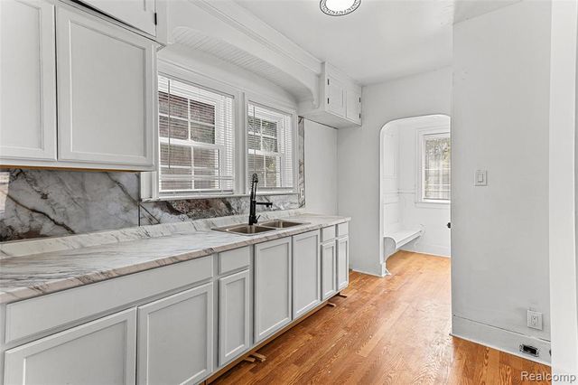 4827 Gray Street, Detroit, MI 48215