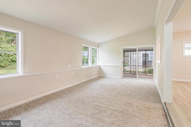 20 MERRY RD, Newark, DE 19713