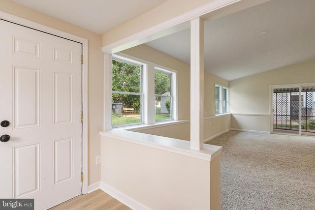 20 MERRY RD, Newark, DE 19713