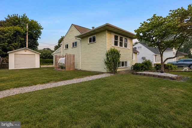 20 MERRY RD, Newark, DE 19713