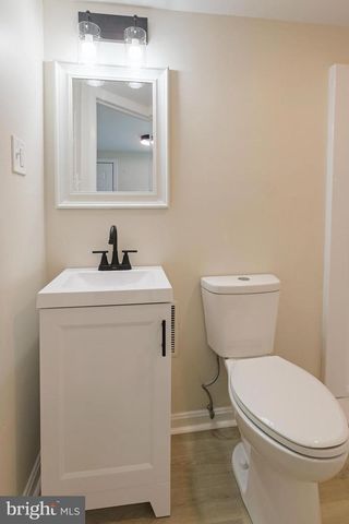 20 MERRY RD, Newark, DE 19713