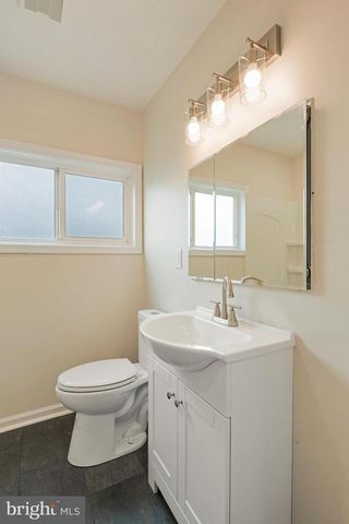 20 MERRY RD, Newark, DE 19713