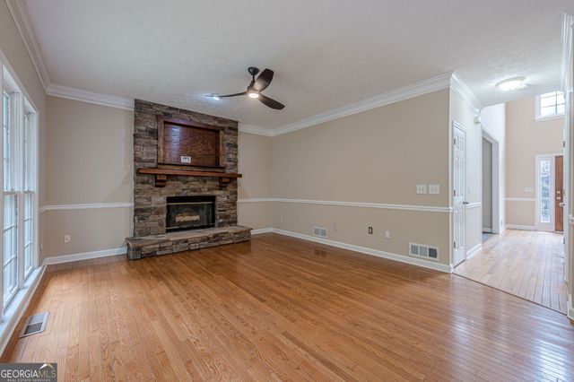 1001 Ashfern Walk, Woodstock, GA 30189