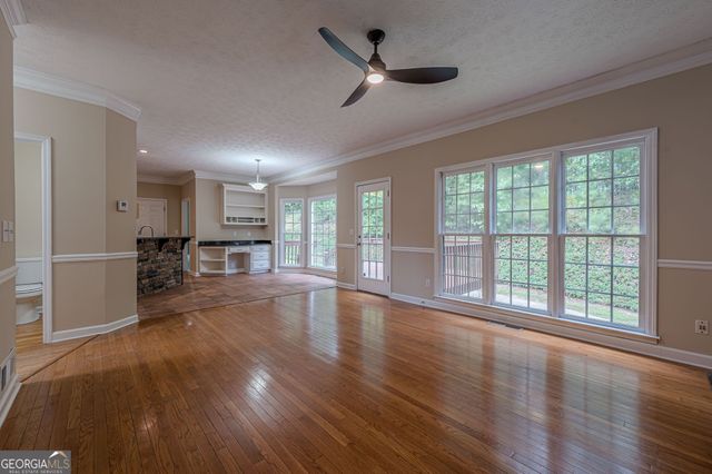 1001 Ashfern Walk, Woodstock, GA 30189