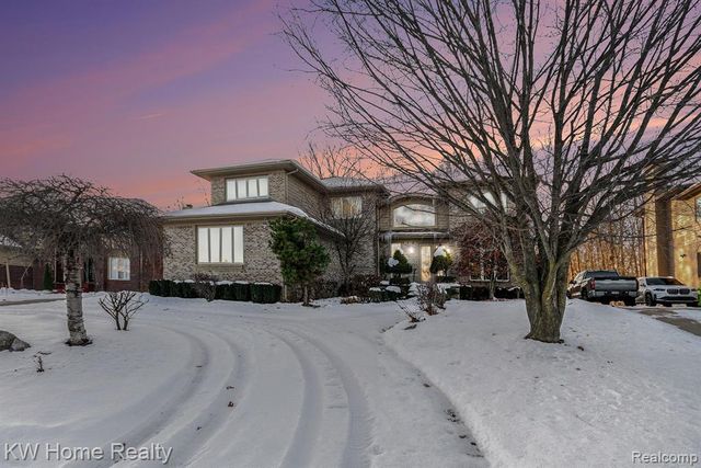 7143 Yarmouth Court, West Bloomfield, MI 48322