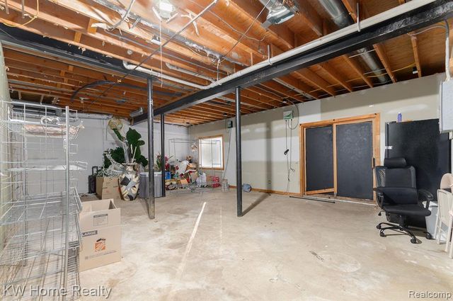 7143 Yarmouth Court, West Bloomfield, MI 48322