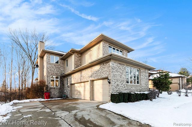 7143 Yarmouth Court, West Bloomfield, MI 48322