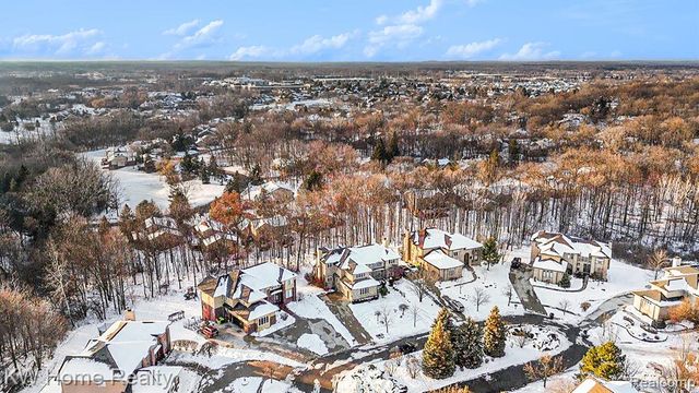 7143 Yarmouth Court, West Bloomfield, MI 48322