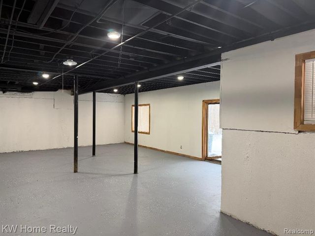 7143 Yarmouth Court, West Bloomfield, MI 48322