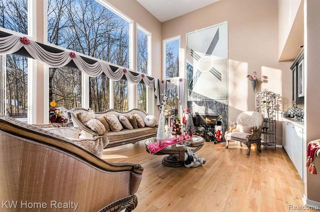 7143 Yarmouth Court, West Bloomfield, MI 48322