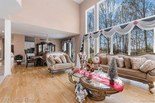 7143 Yarmouth Court, West Bloomfield, MI 48322