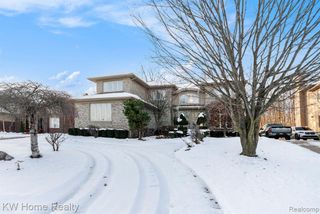 7143 Yarmouth Court, West Bloomfield, MI 48322