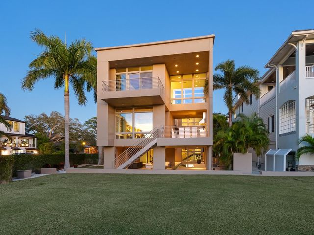 1404 KENILWORTH STREET, Sarasota, FL 34231