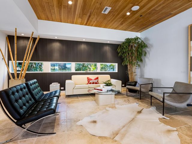 1404 KENILWORTH STREET, Sarasota, FL 34231