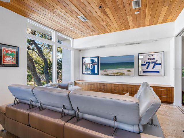 1404 KENILWORTH STREET, Sarasota, FL 34231