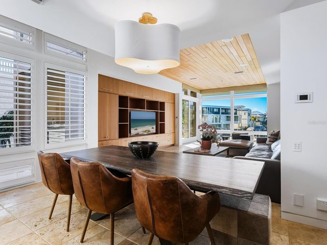 1404 KENILWORTH STREET, Sarasota, FL 34231